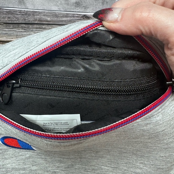 CHAMPION Attribute Heather Grey Sporty Streetwear Fanny Pack - NWT​ - Picture 3 of 9